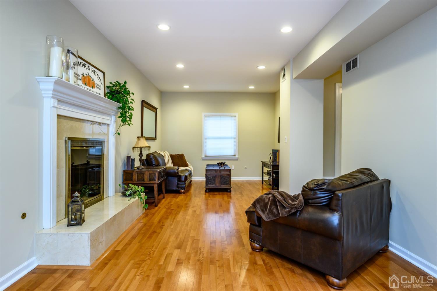 22 Hershey Road East Brunswick, NJ 08816 - Photo 6 of 43 Gallery Image 6