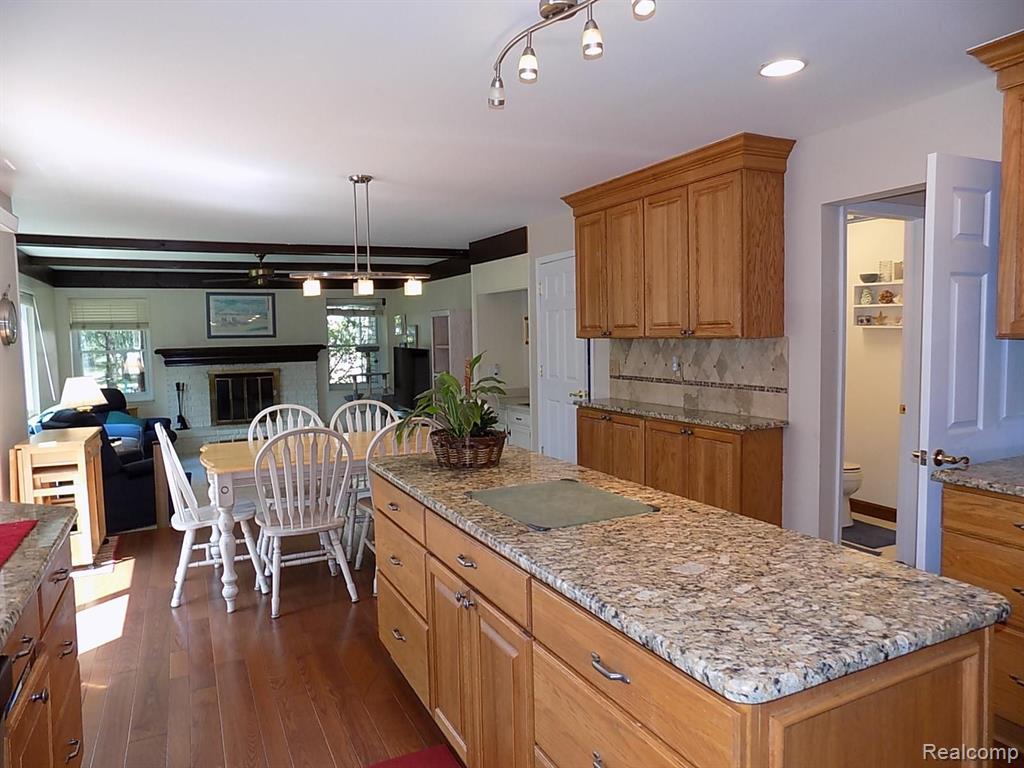 710 Abbey Court Rochester Hills, MI 48307 - Photo 28 of 46