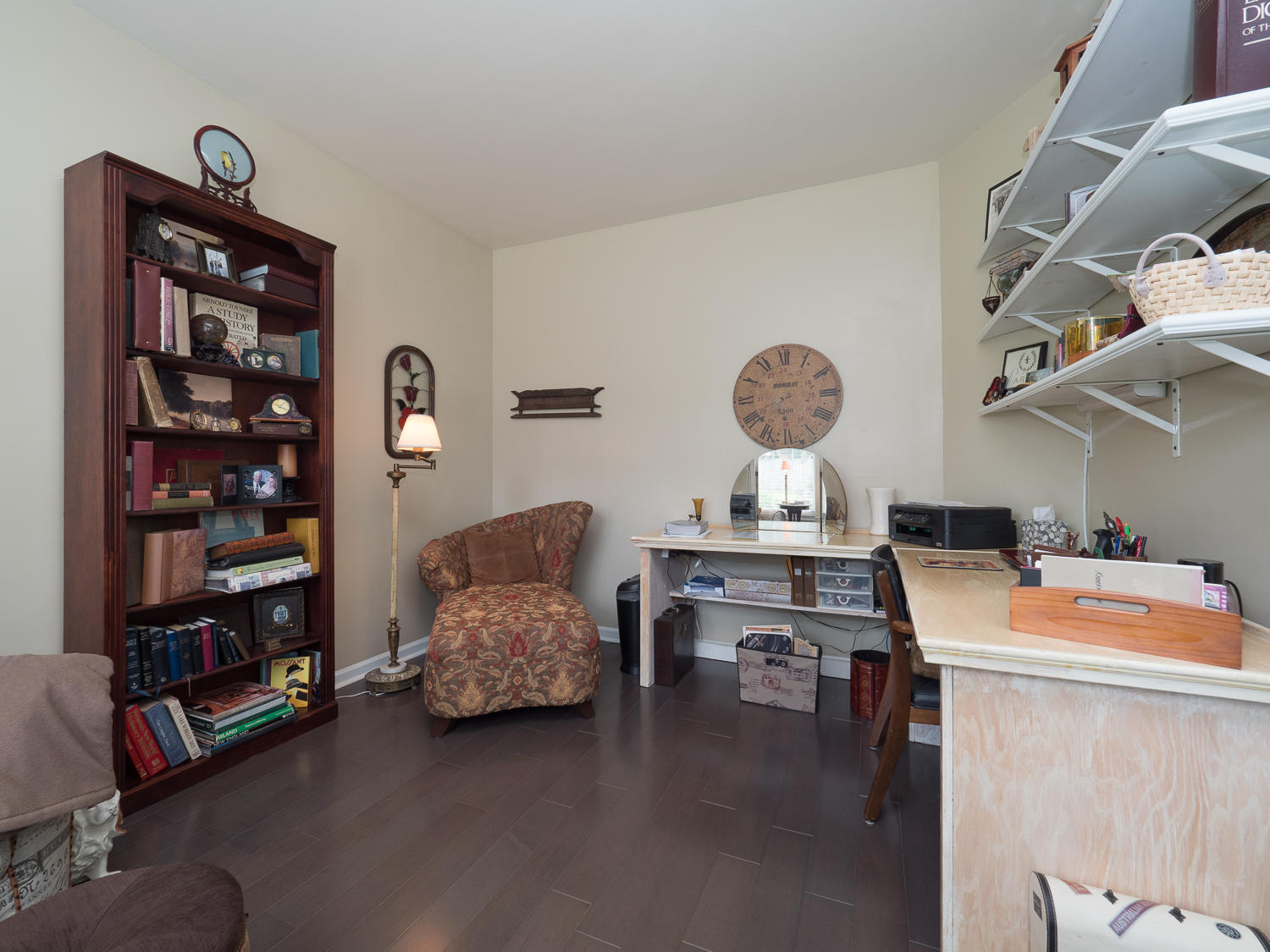 125 Whaler Road Summerville, SC 29485 - Photo 11 of 28 office 2