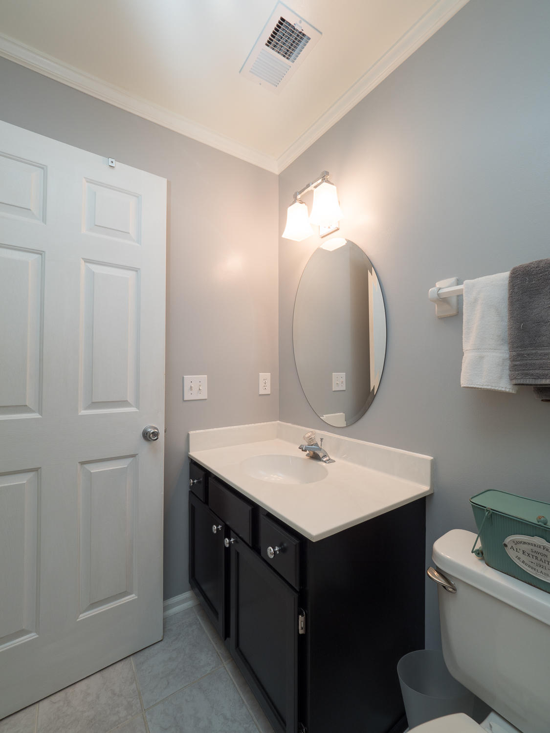 125 Whaler Road Summerville, SC 29485 - Photo 20 of 28 upstairs hall bath