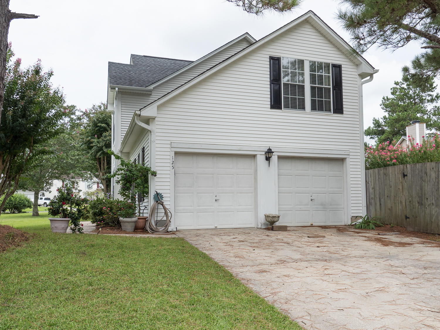 125 Whaler Road Summerville, SC 29485 - Photo 22 of 28 garage