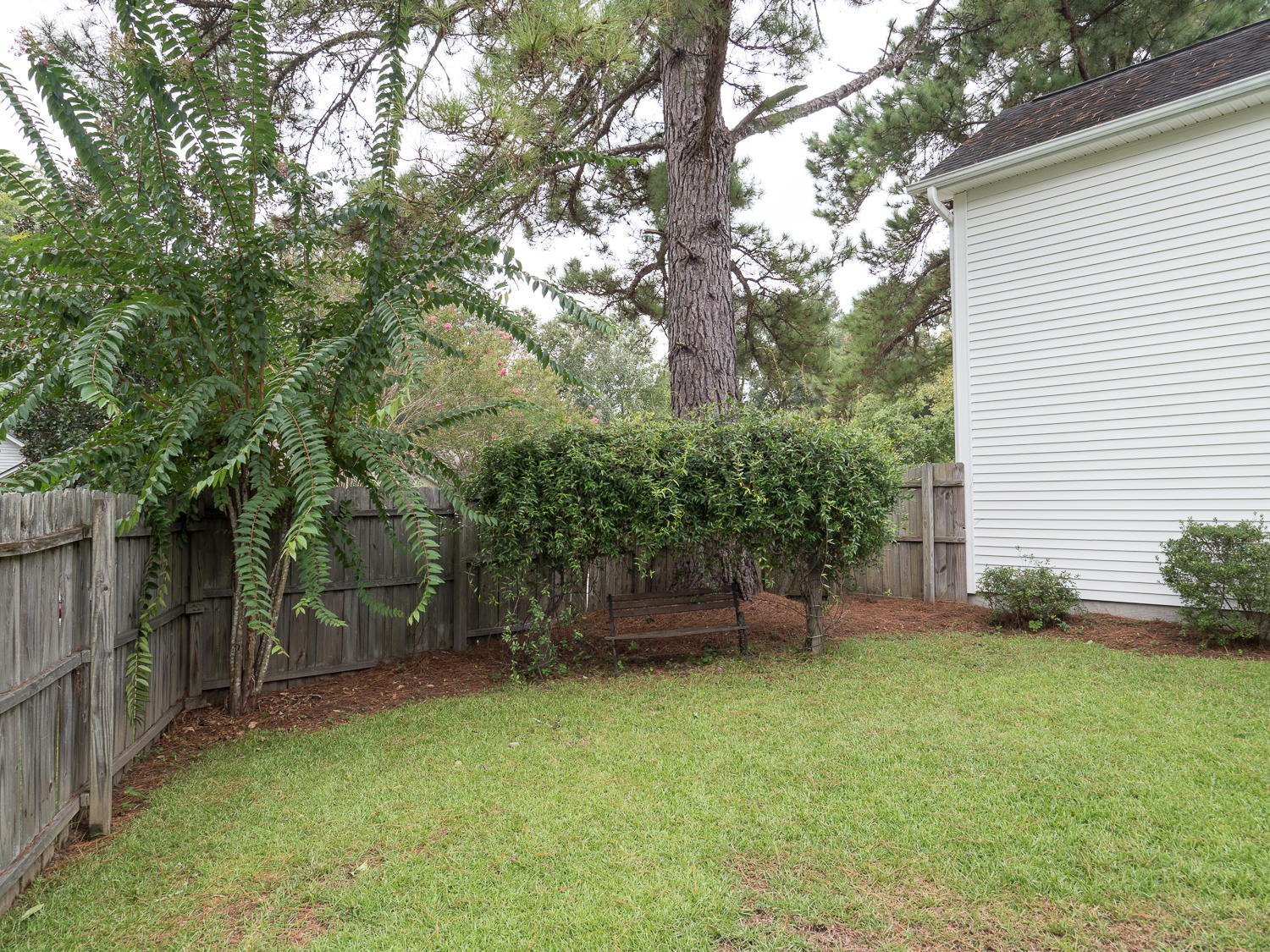 125 Whaler Road Summerville, SC 29485 - Photo 25 of 28 sideyard