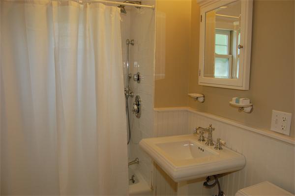 107 Maple Street Milton, MA 02186 - Photo 12 of 23 Gallery Image 12