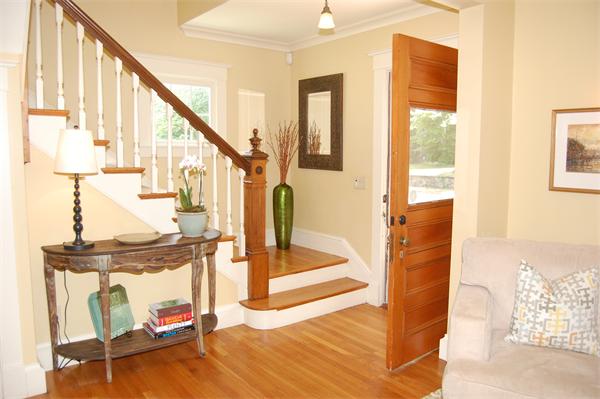 107 Maple Street Milton, MA 02186 - Photo 4 of 23 Gallery Image 4