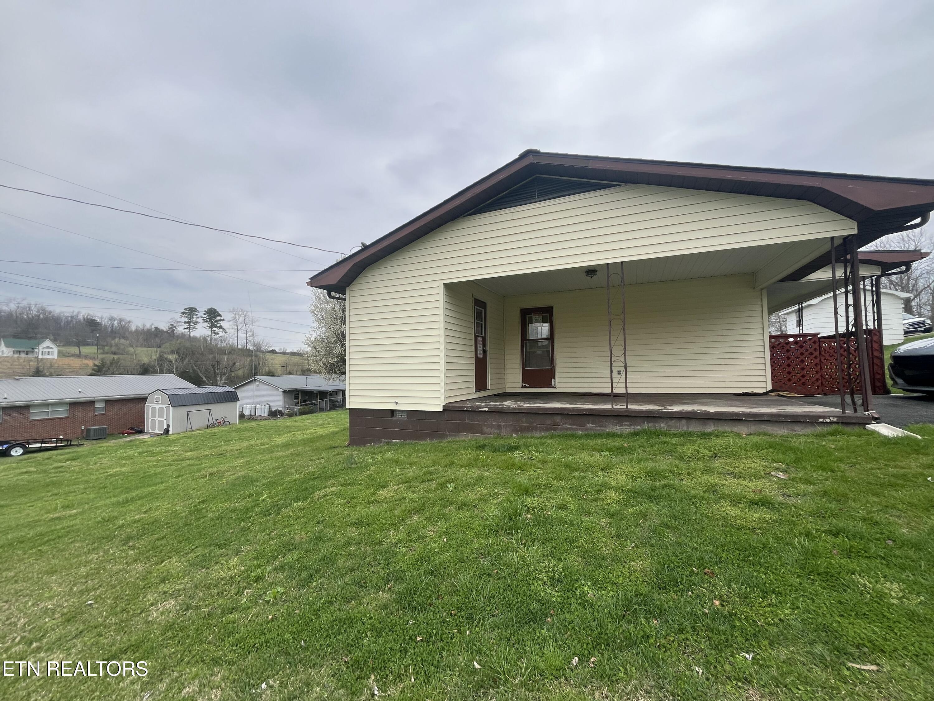 269 Warriors Path Road Ewing, VA 24248 - Photo 5 of 25 IMG_6340