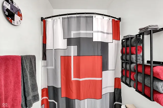 $287,500 | 10311 Gateway Drive, Indianapolis, IN 46234