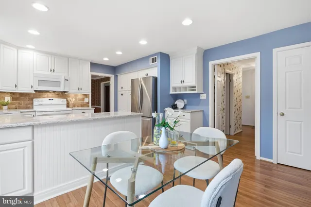 $897,888 | 9109 Parliament Drive, Burke, VA 22015