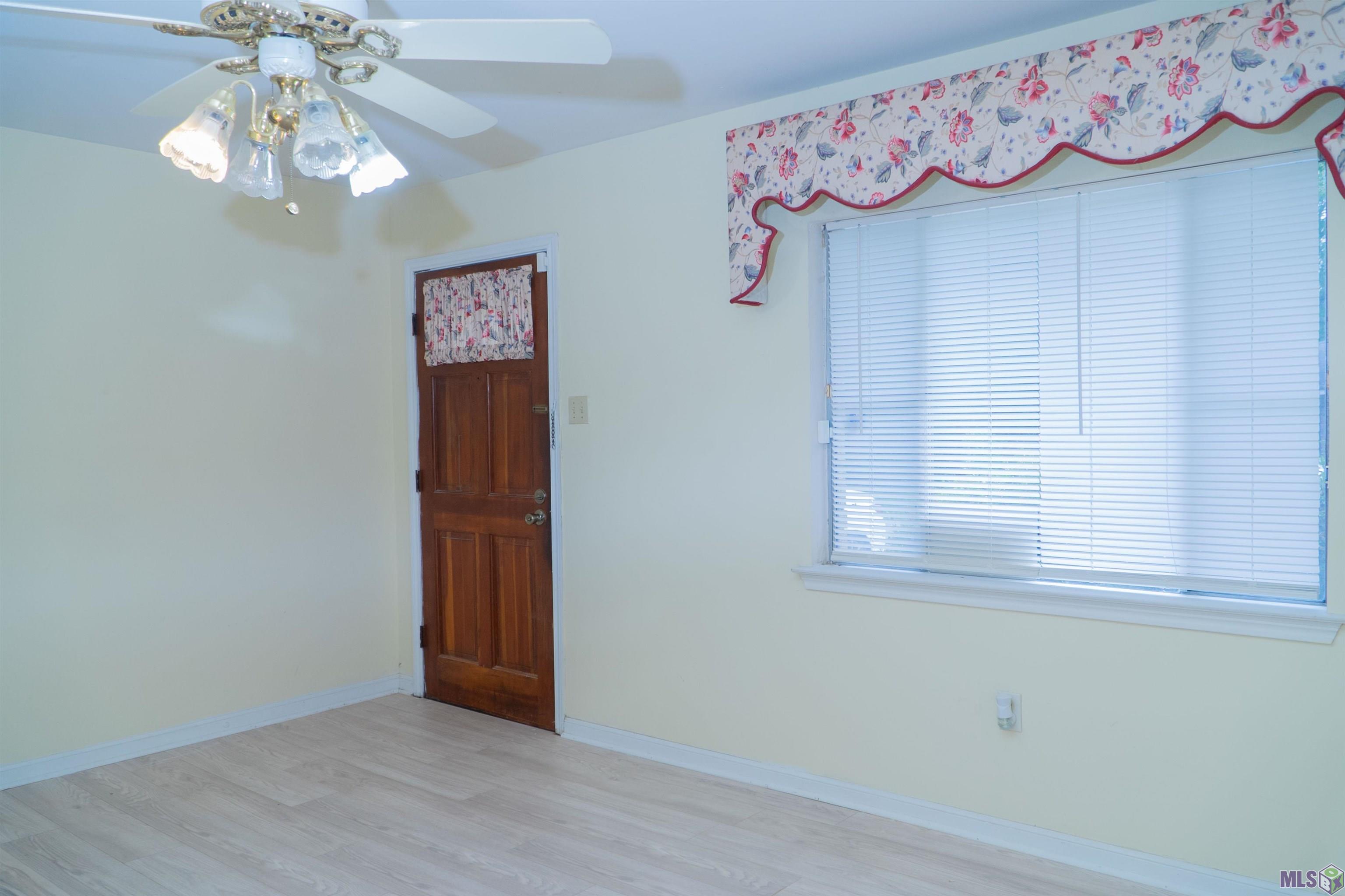 4735 Stearns Street Baton Rouge, LA 70811 - Photo 3 of 21 Den