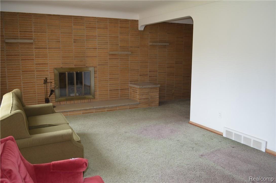 14696 Merriman Road Livonia, MI 48154 - Photo 9 of 11 DSC_0041.JPG