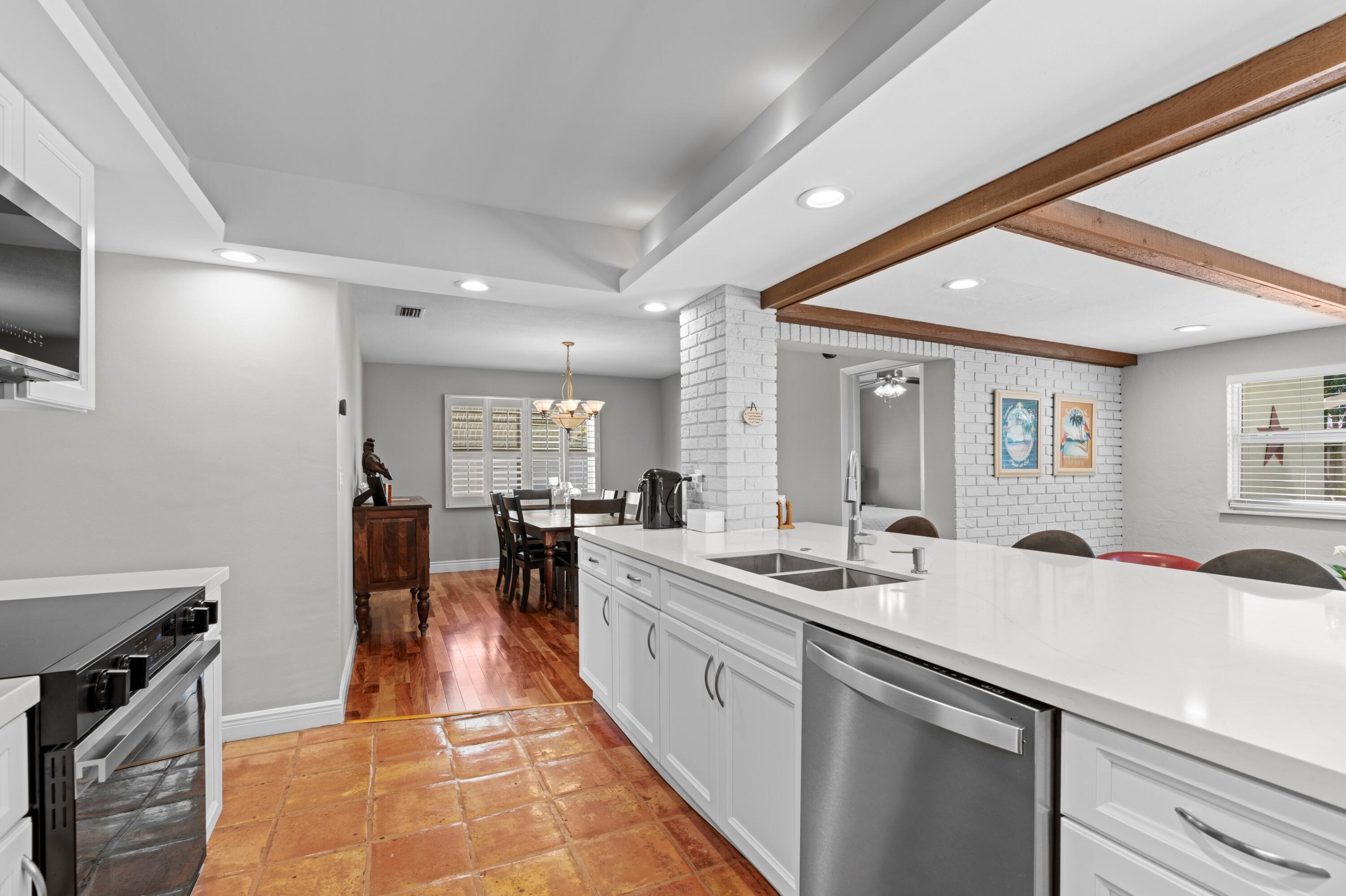 200 Southwest 5th Street Boca Raton, FL 33432 - Photo 11 of 31 200-SW-5th-Street-Boca-Raton-FL