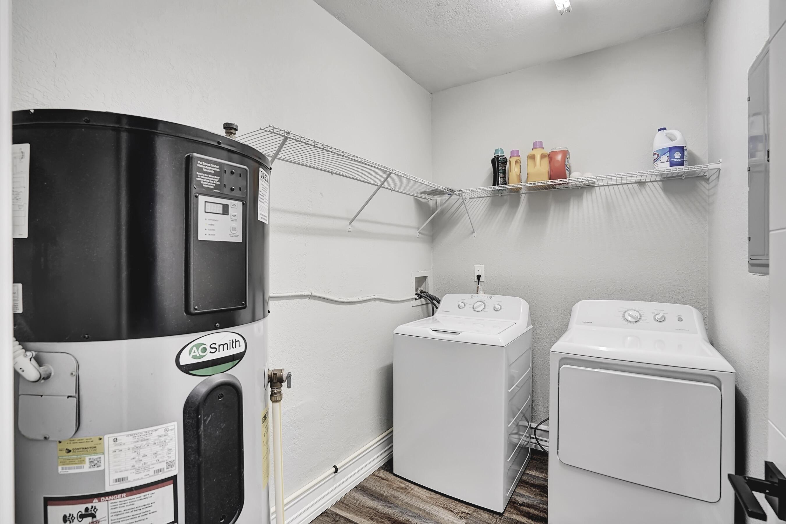 724 Southwest 9th Street Delray Beach, FL 33444 - Photo 10 of 32 Private Laundry Room