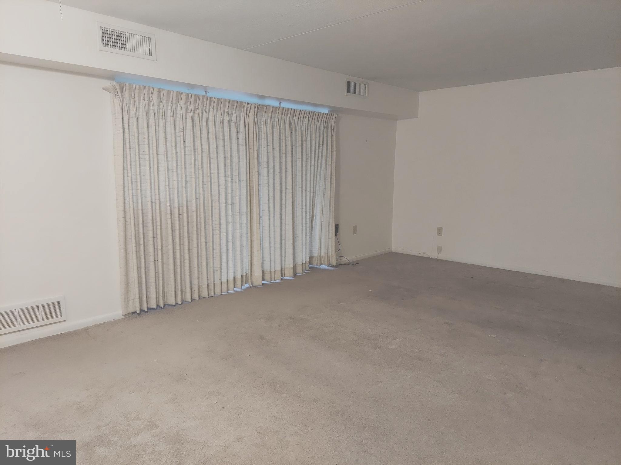 60 Welsh Tract Road, Unit B206 Newark, DE 19713 - Photo 4 of 6 Living room