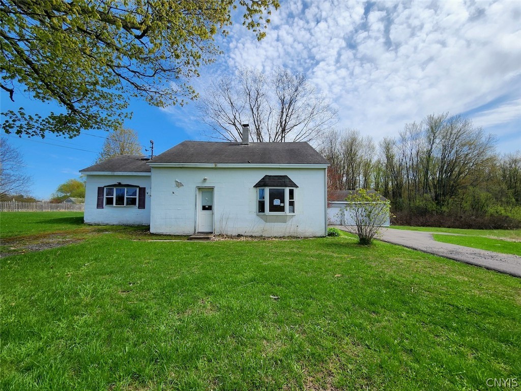 4068 Maider Road Clay, NY 13041 - Photo 2 of 32