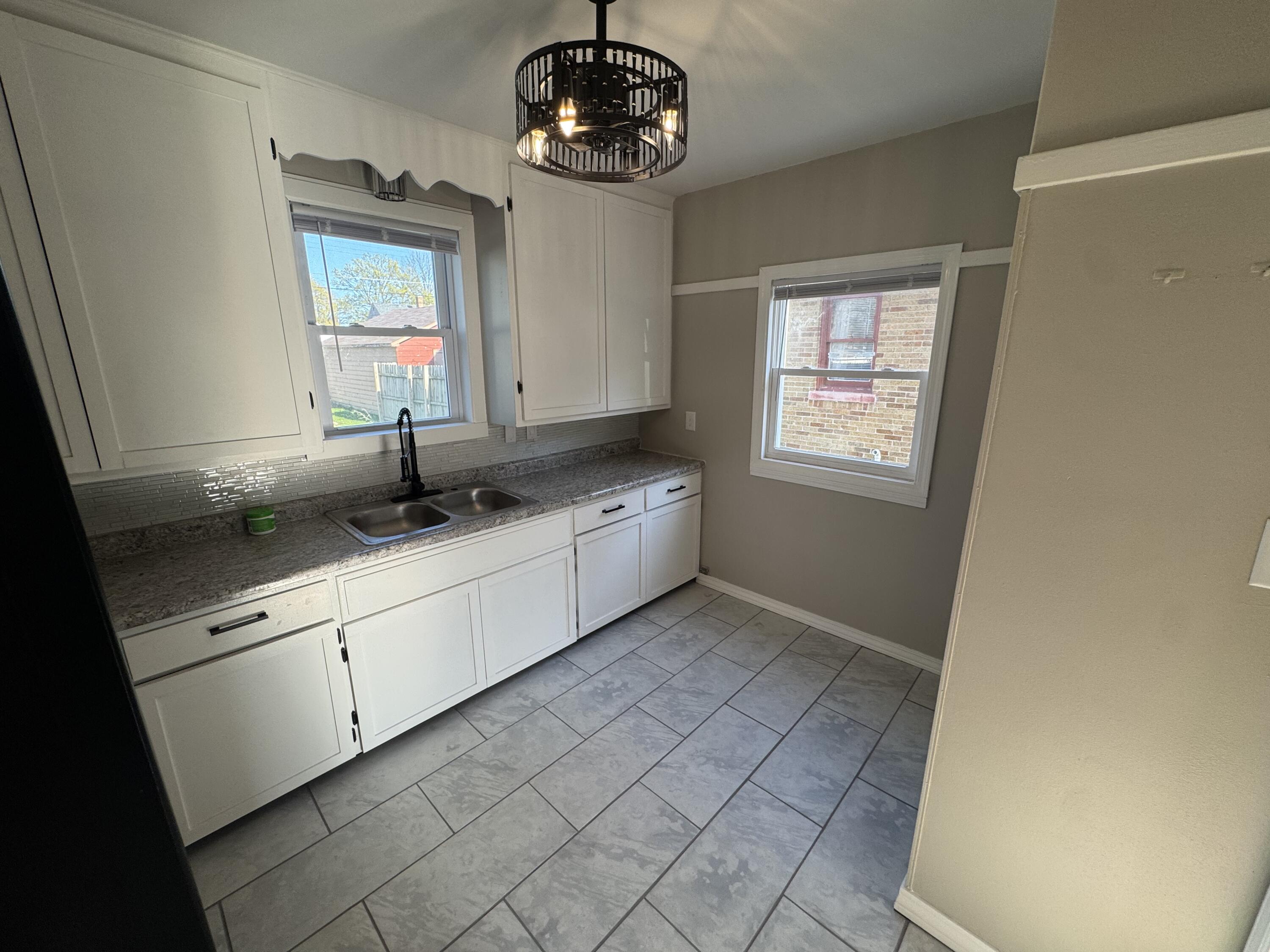 4056 North 46th Street Milwaukee, WI 53216 - Photo 8 of 22 Kitchen
