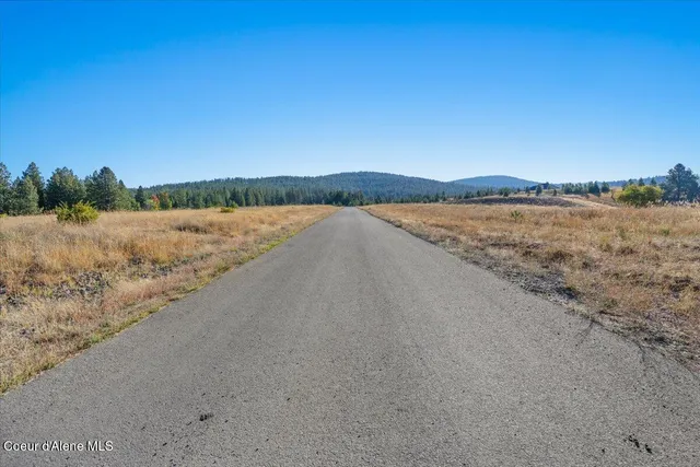 $1,799,000 | 15894 West Carmel Way, Unit SPEC HOME, Post Falls, ID 83854