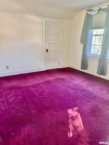 $174,900 | 2223 West Lombard Street, Davenport, IA 52804