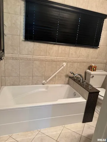 $174,900 | 2223 West Lombard Street, Davenport, IA 52804