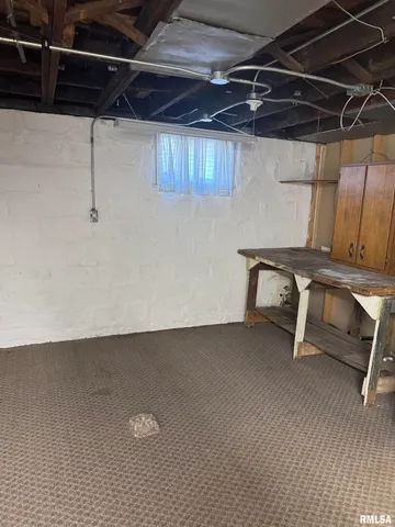 $174,900 | 2223 West Lombard Street, Davenport, IA 52804