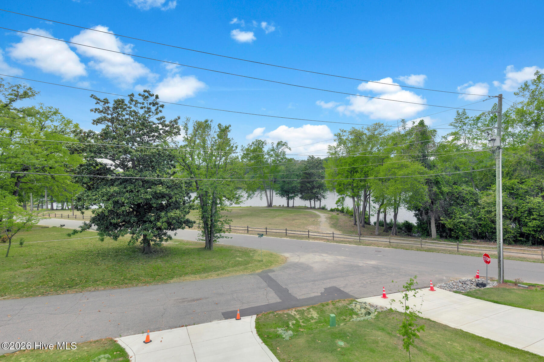 418 Summit Street Aberdeen, NC 28315 - Photo 36 of 43 upper deck view