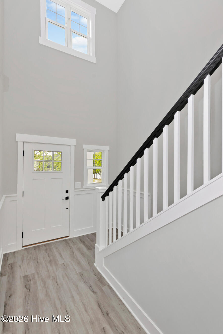418 Summit Street Aberdeen, NC 28315 - Photo 4 of 43 foyer1