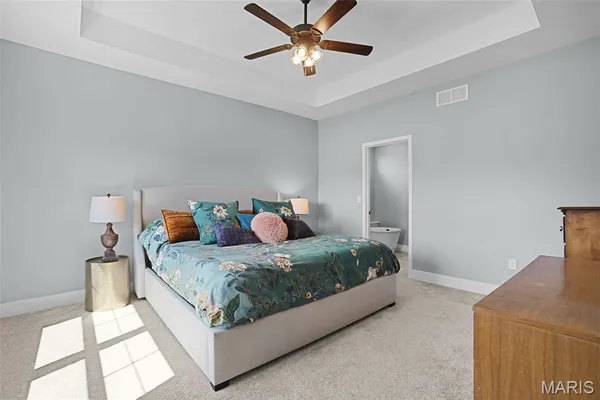 $525,000 | 240 Meridian Oaks Drive, Glen Carbon, IL 62034