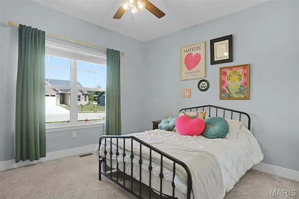 $525,000 | 240 Meridian Oaks Drive, Glen Carbon, IL 62034