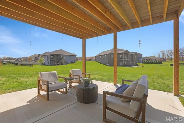 $525,000 | 240 Meridian Oaks Drive, Glen Carbon, IL 62034