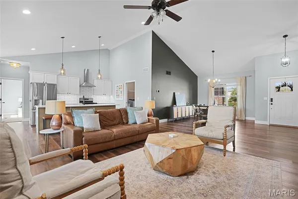 $525,000 | 240 Meridian Oaks Drive, Glen Carbon, IL 62034