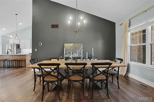 $525,000 | 240 Meridian Oaks Drive, Glen Carbon, IL 62034