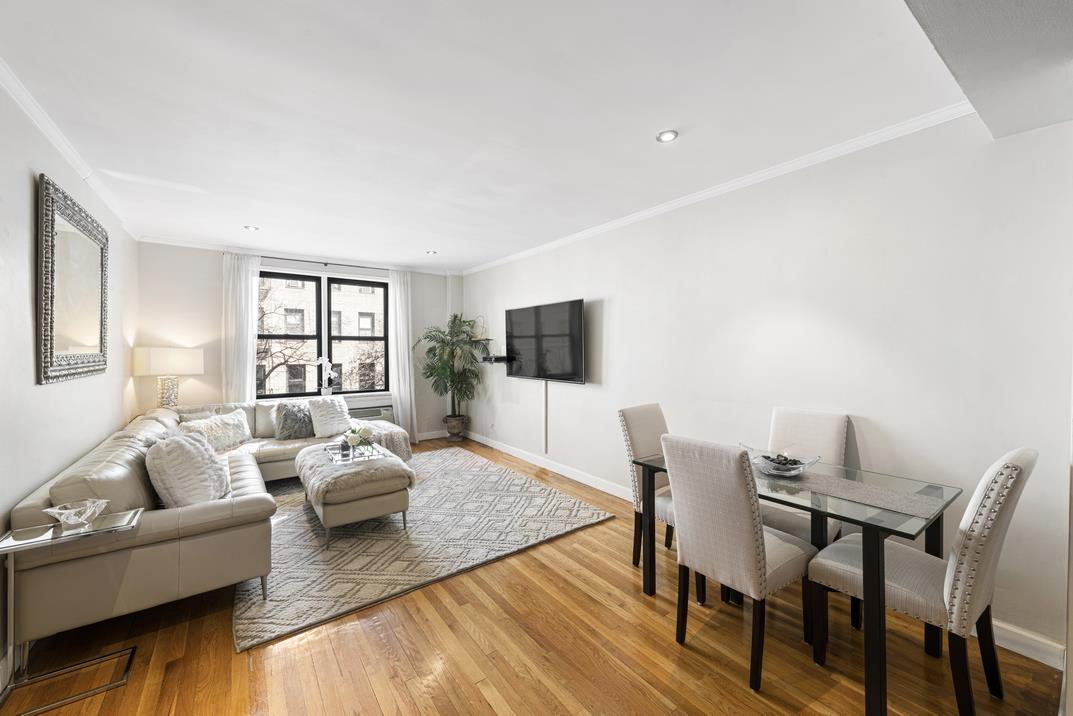 330 East 70th Street, Unit 2H Manhattan, NY 10021 - Photo 3 of 9