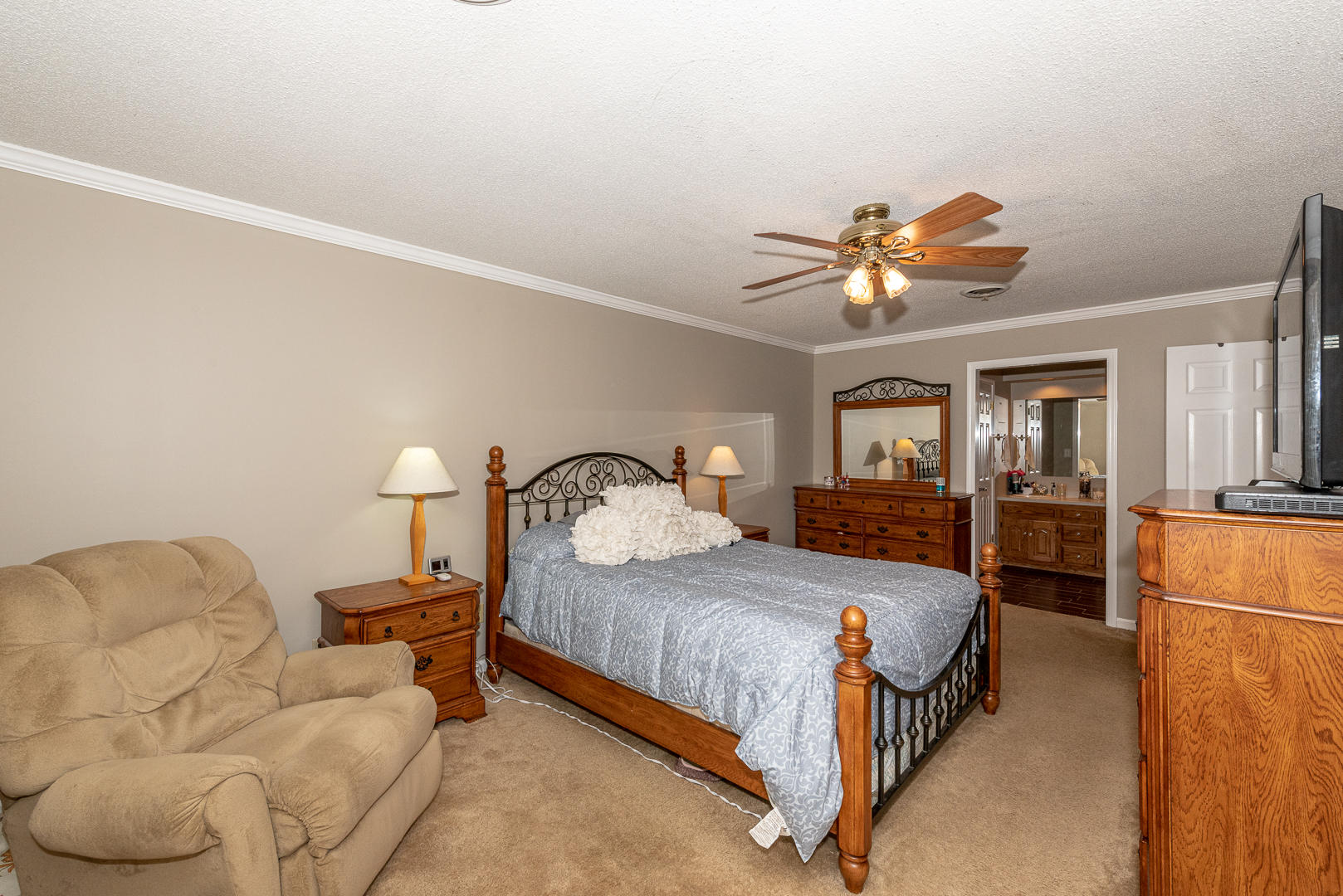 725 Knight Bridge Road Maryville, TN 37803 - Photo 6 of 37 DSC_0154