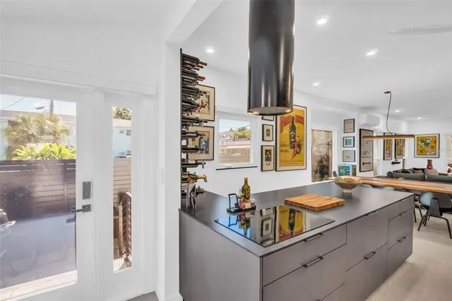 $749,000 | 747 2nd Street North, St. Petersburg, FL 33701