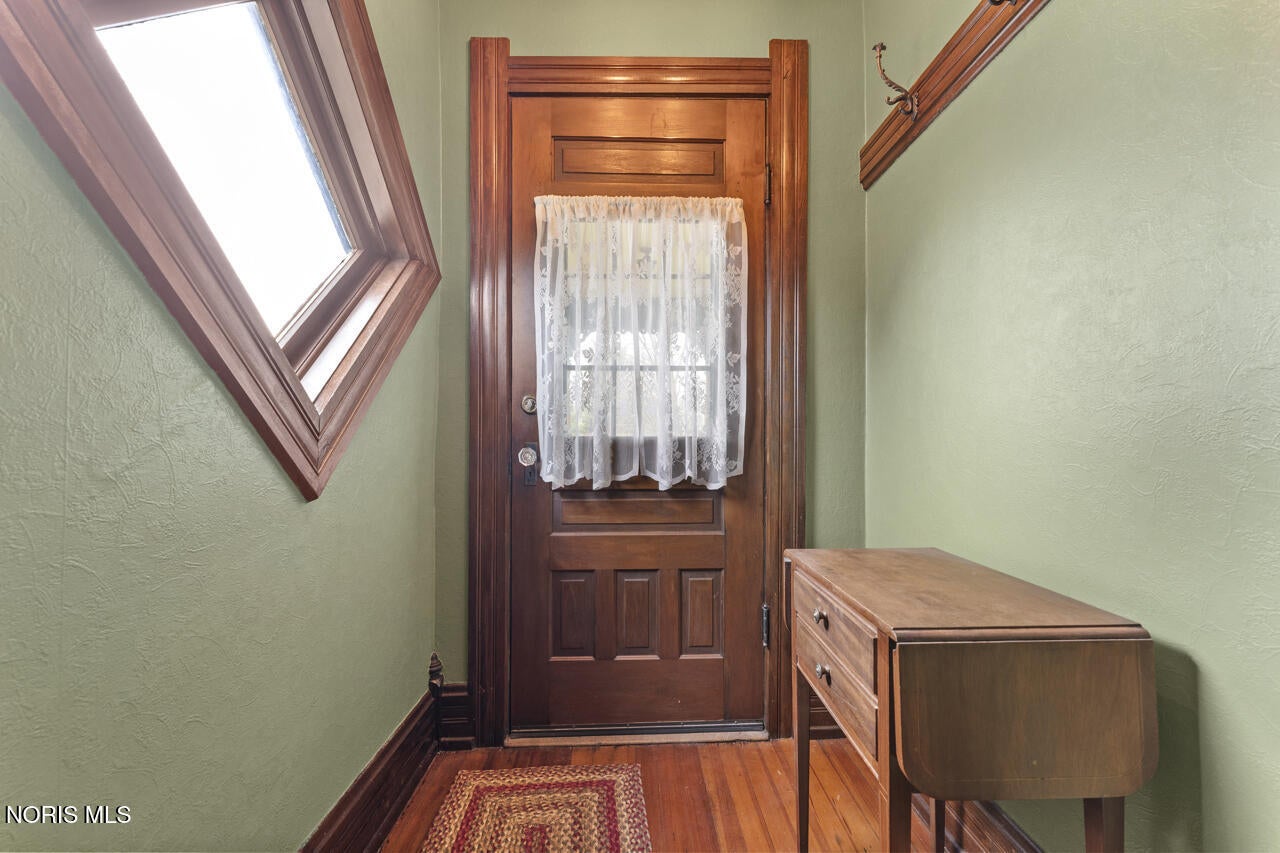 5668 Ayers Road Walbridge, OH 43465 - Photo 3 of 46 3-DSC5571