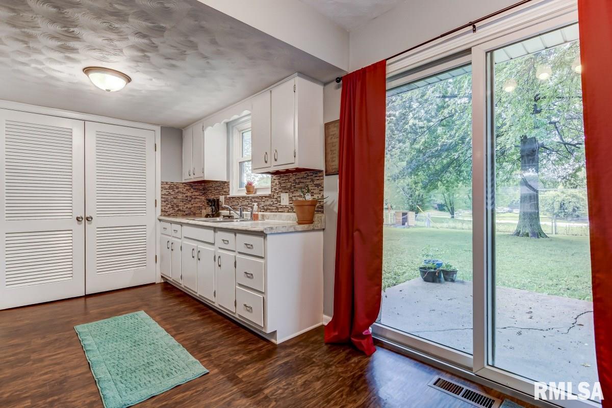 60 Mesa Road Springfield, IL 62702 - Photo 7 of 28
