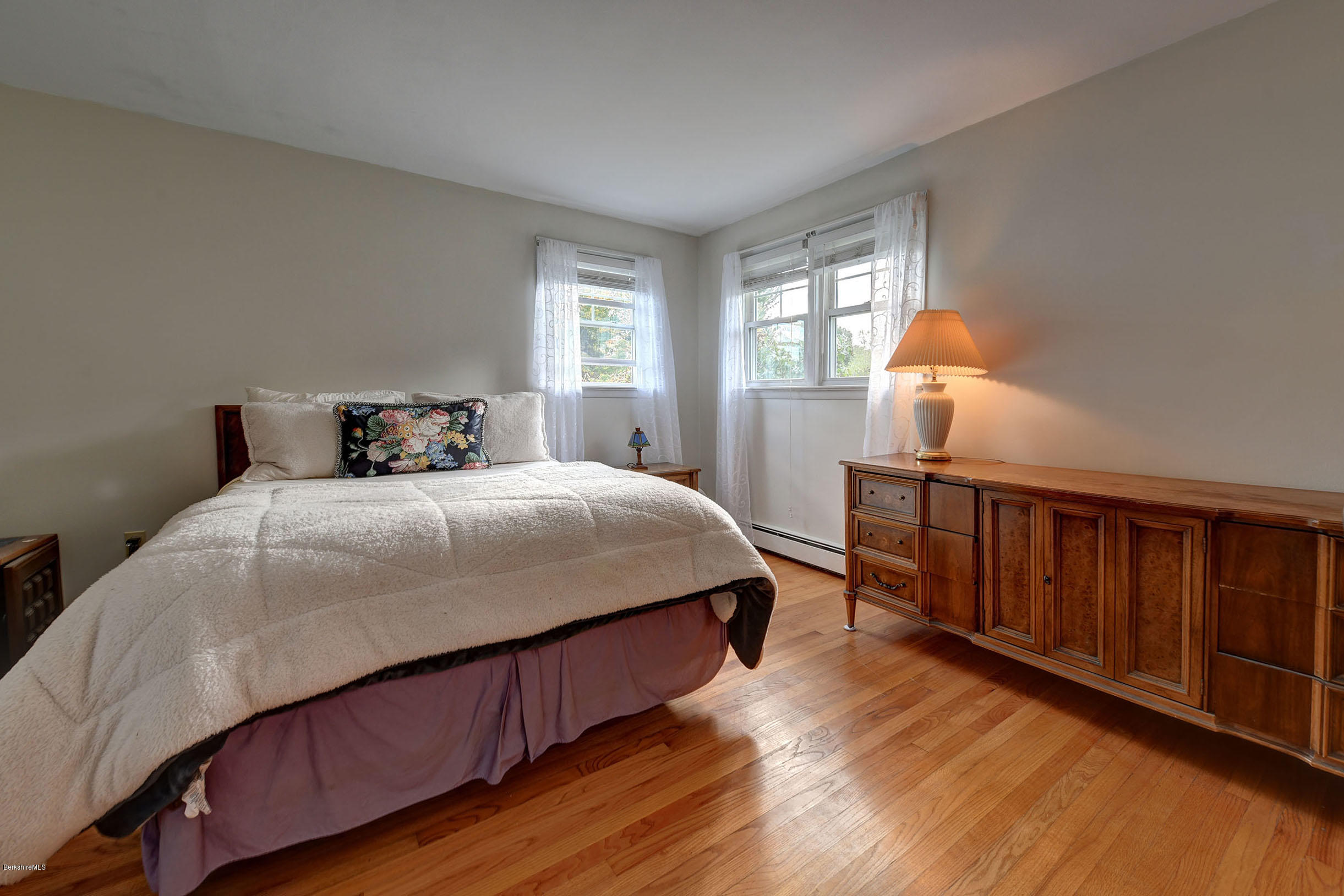 35 Oak Hill Road Pittsfield, MA 01201 - Photo 16 of 29 16-Primary Bedroom