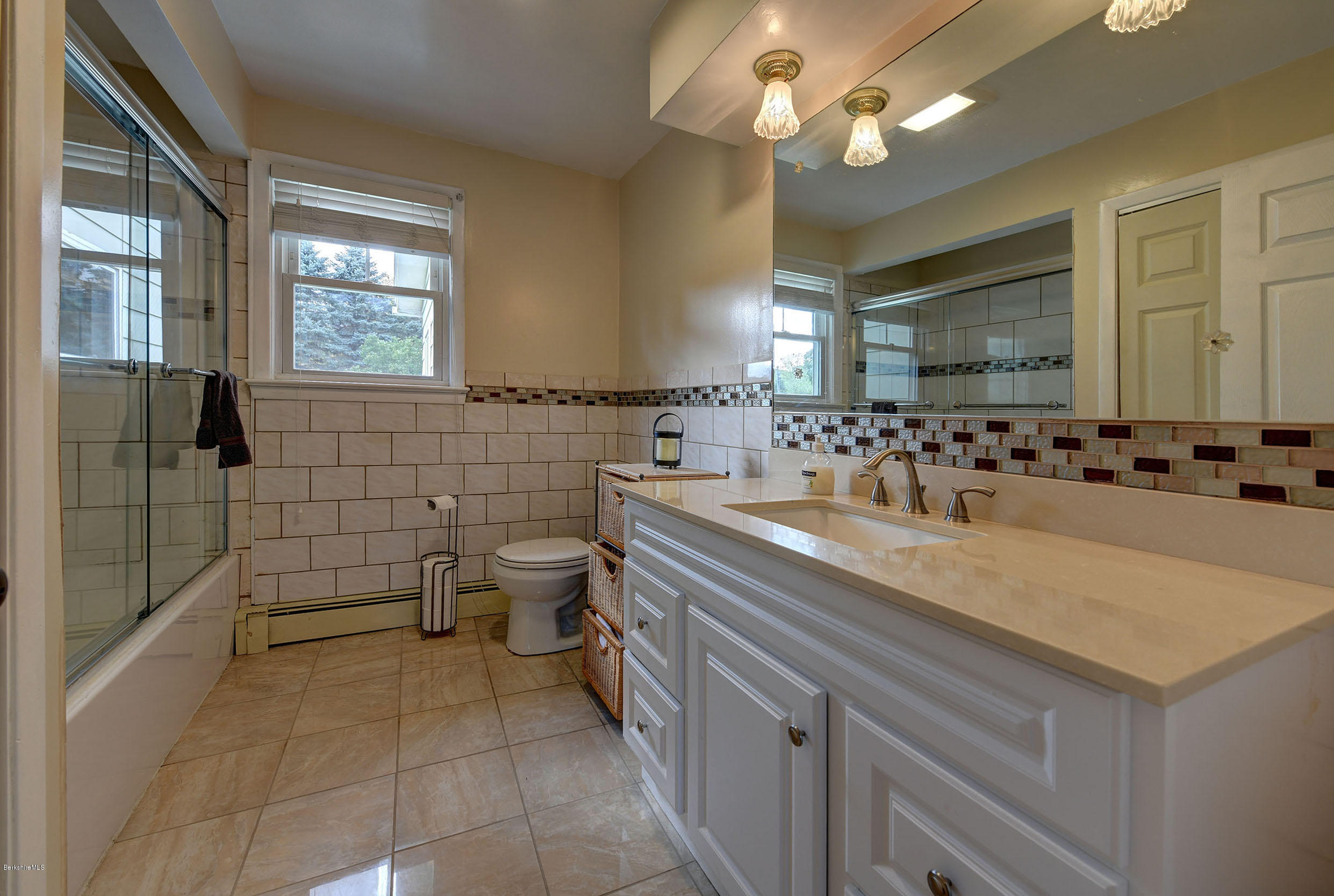 35 Oak Hill Road Pittsfield, MA 01201 - Photo 23 of 29 23-Bathroom
