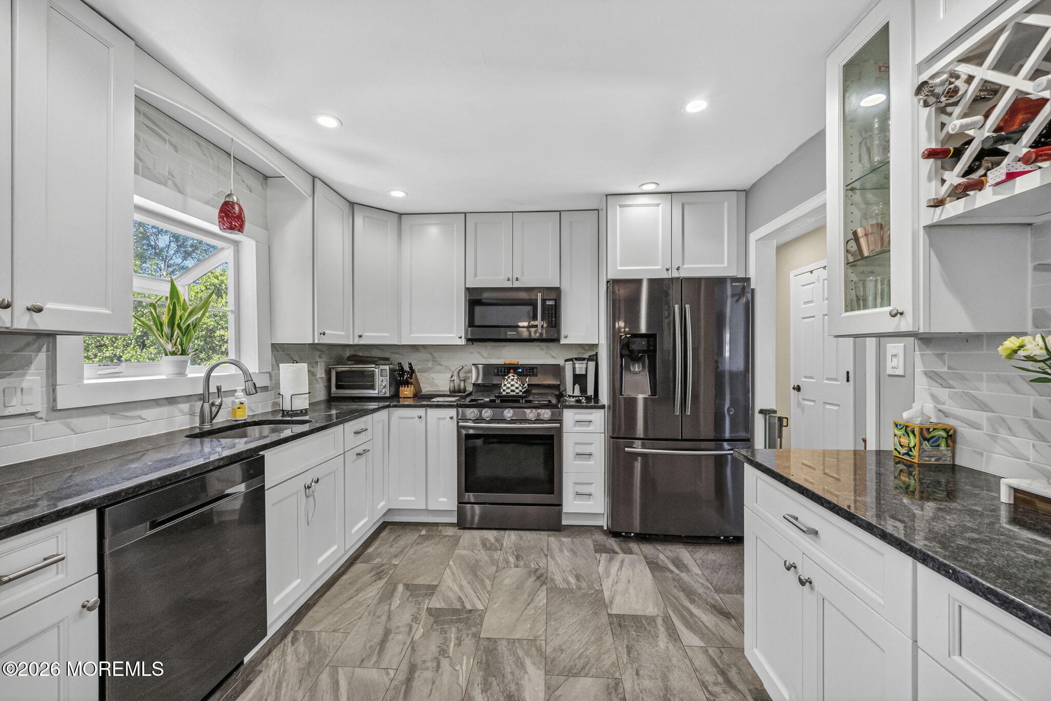 24 Eliot Road Manalapan, NJ 07726 - Photo 10 of 57 36-web-or-mls-DSC08597