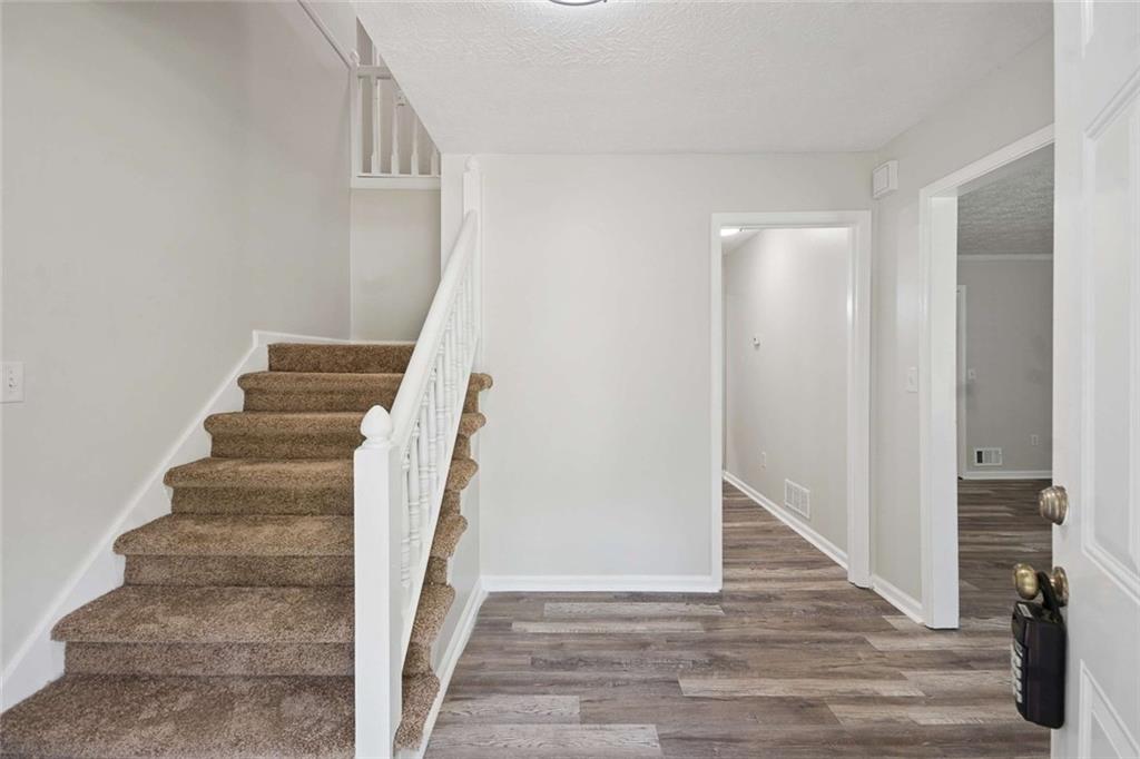 4761 Jakes Trail Decatur, GA 30034 - Photo 6 of 32