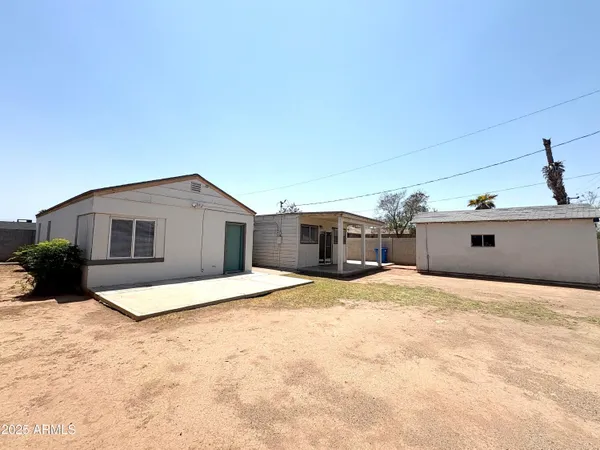 $2,095 | 1628 East Granada Road, Phoenix, AZ 85006