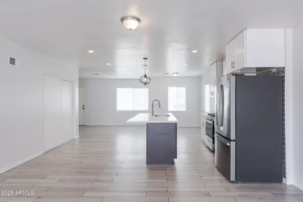 $2,095 | 1628 East Granada Road, Phoenix, AZ 85006