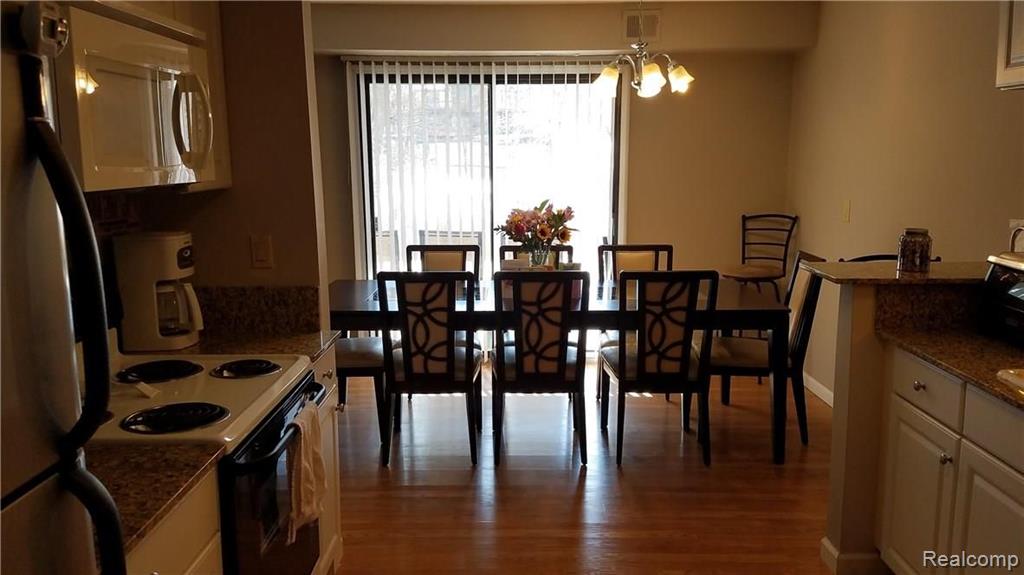 1693 Riverside Drive, Unit 1 Rochester Hills, MI 48309 - Photo 14 of 22