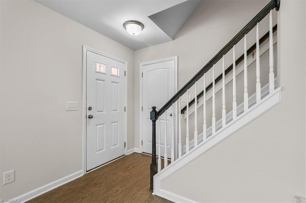 3887 Copperfield Court High Point, NC 27282 - Photo 8 of 44