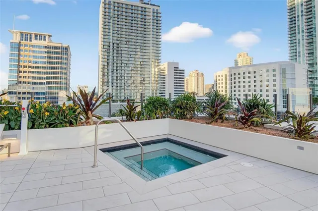 $16,500 | 275 1st Avenue South, Unit 2506, St. Petersburg, FL 33701