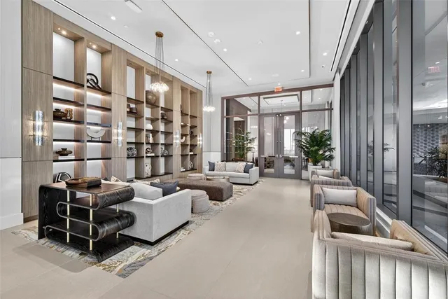 $16,500 | 275 1st Avenue South, Unit 2506, St. Petersburg, FL 33701