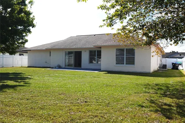 $2,300 | 12035 Saffron Court, Orlando, FL 32837