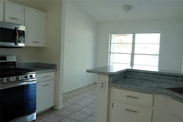 $2,300 | 12035 Saffron Court, Orlando, FL 32837