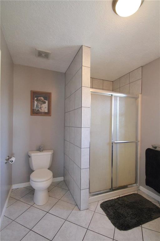 109 Ragan Road Prospect, PA 16052 - Photo 11 of 24 Master bathroom.