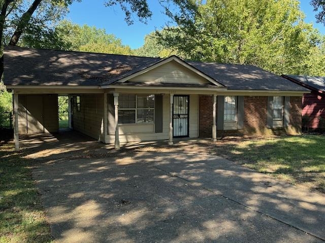 3245 Sinclair Street Memphis, TN 38127 - Photo 27 of 28 Single story home with a porch and a carport