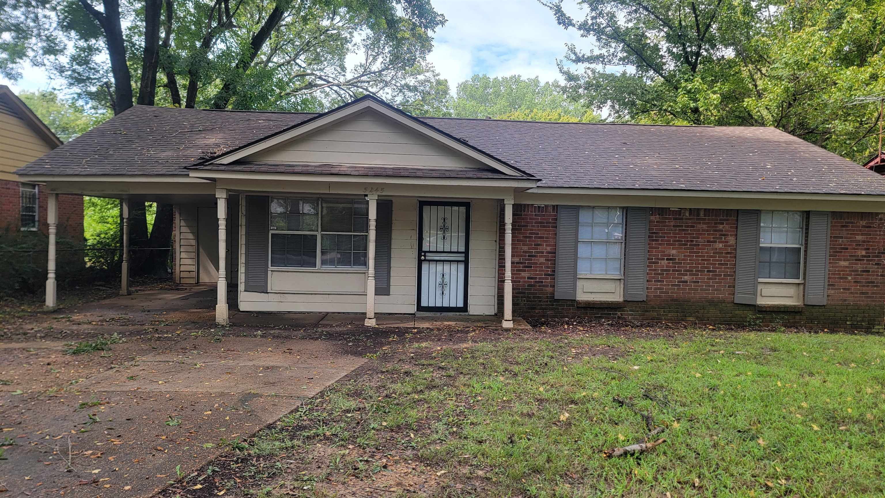 3245 Sinclair Street Memphis, TN 38127 - Photo 3 of 28 View of front of property with a carport