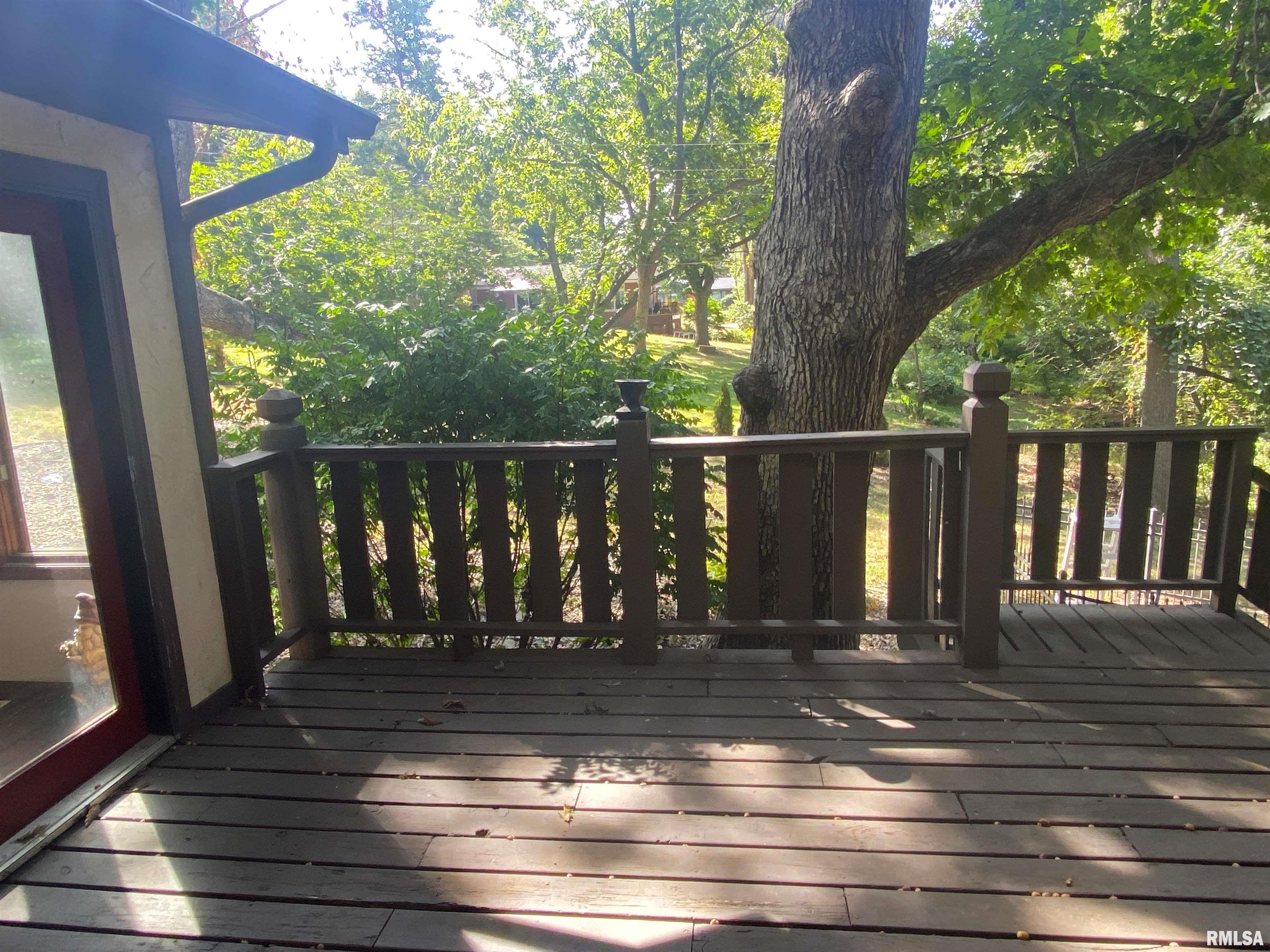 3912 West Bluffs Road Springfield, IL 62711 - Photo 14 of 44 Gallery Image 14